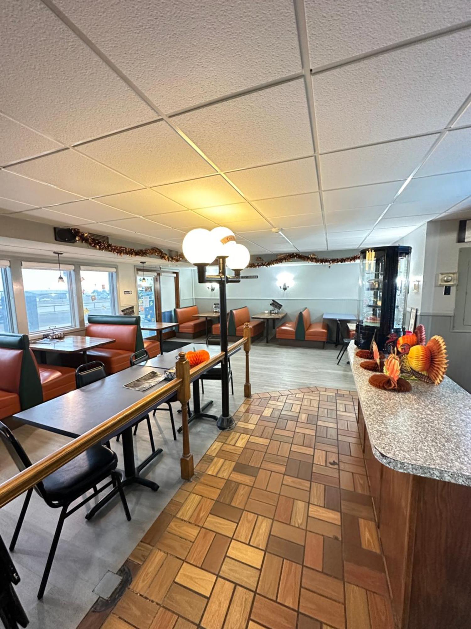 Days Inn By Wyndham Mandan Bismarck Area ภายนอก รูปภาพ